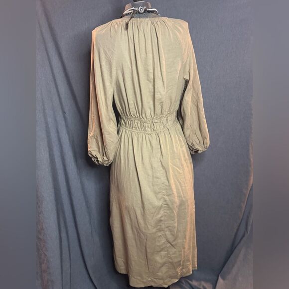 Universal Thread Beige Long Sleeve Dress with Pockets - Picture 3 of 6